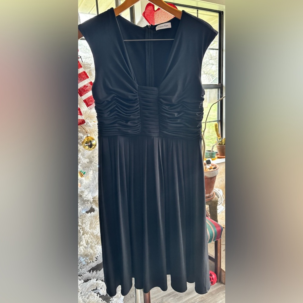 Calvin Klein Black Sleeveless Dress- Size 6